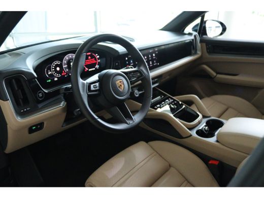 Porsche Cayenne 3.0 E-Hybrid "OP AFSPRAAK" | SoH 94% | SportDesign | Sportchrono | Passenger display | Stoelventi... ActivLease financial lease