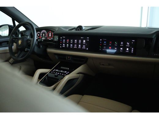 Porsche Cayenne 3.0 E-Hybrid "OP AFSPRAAK" | SoH 94% | SportDesign | Sportchrono | Passenger display | Stoelventi... ActivLease financial lease
