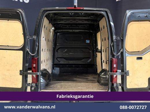 Renault Master 2.0 dCi 150pk L2H2 Fabrieksgarantie Euro6 Airco | Camera | LED | 2500kg Trekhaak | Apple Carplay ... ActivLease financial lease