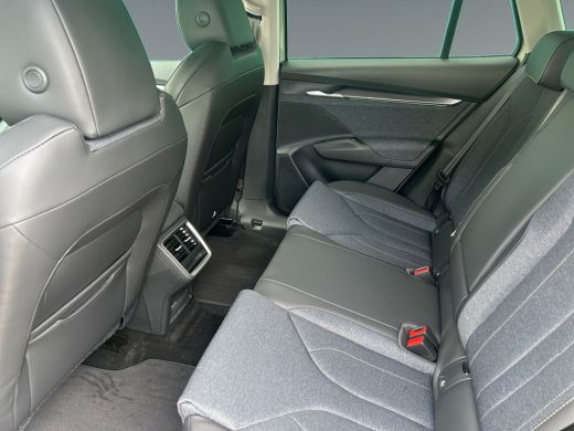 Skoda Elroq 85 Business Edition | 19'' Velgen ' Regulus' | Elektrische Achterklep | Matrix-LED | Stoel/Stuurv... ActivLease financial lease