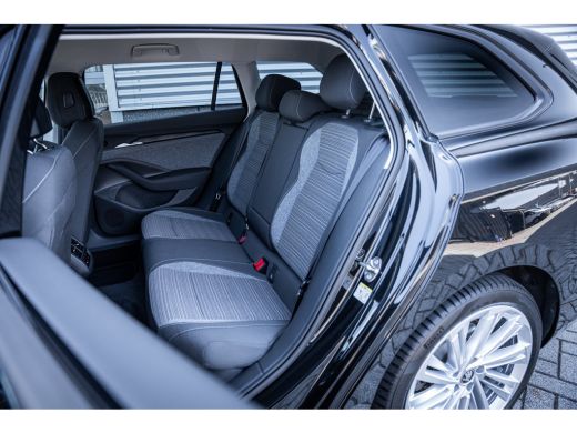 Skoda Superb Combi 1.5 TSI PHEV Business Edition | Achteruitrijcamera | Apple Carplay/Android Auto|telefoonint... ActivLease financial lease