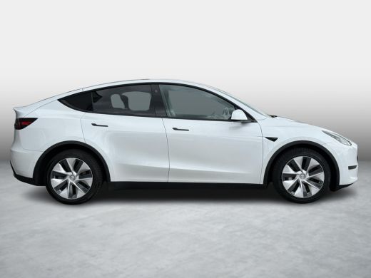 Tesla Model Y Long Range AWD 75 kWh SOH 87,8% / Autopilot / 20'' LM ( &euro; 2.300  Nieuwe banden ) / NL Geleverd / ... ActivLease financial lease