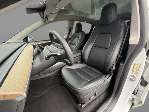 Tesla Model Y Long Range AWD 75 kWh SOH 87,8% / Autopilot / 20'' LM ( &euro; 2.300  Nieuwe banden ) / NL Geleverd / ... ActivLease financial lease