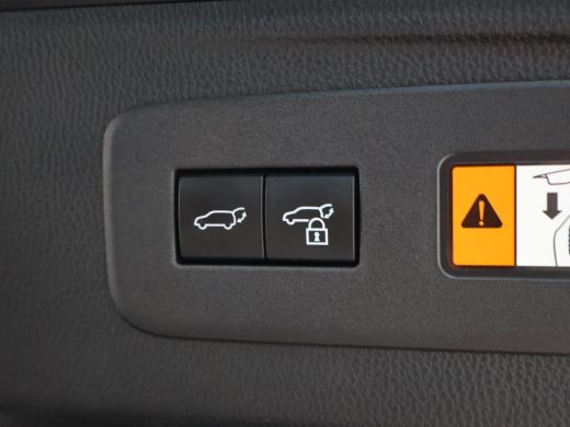 Toyota Land Cruiser 2.8 D-4D PROFESSIONAL *ORIG. NEDERLANDS!* + JBL | HEAD-UP | 360 CAMERA | STOELVENTILATIE ActivLease financial lease