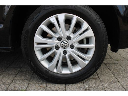 Volkswagen Transporter 2.0 TDI 150 PK DSG L1 Bulli | Trekhaak | Achterdeuren | Passagiersstoel | Adaptive cruise | Navig... ActivLease financial lease