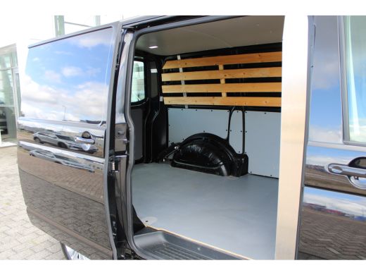 Volkswagen Transporter 2.0 TDI 150 PK DSG L1 Bulli | Trekhaak | Achterdeuren | Passagiersstoel | Adaptive cruise | Navig... ActivLease financial lease