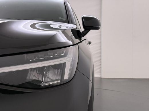 Volvo  C40 Single Motor Core 70 kWh VOLVO DEALER ONDERHOUDEN| ACHTERUITRIJCAMERA| PANORAMADAK| STOEL + STUUR... ActivLease financial lease