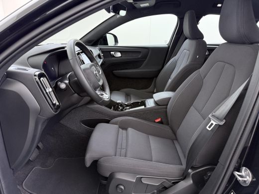 Volvo  C40 Single Motor Core 70 kWh VOLVO DEALER ONDERHOUDEN| ACHTERUITRIJCAMERA| PANORAMADAK| STOEL + STUUR... ActivLease financial lease