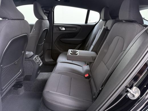 Volvo  C40 Single Motor Core 70 kWh VOLVO DEALER ONDERHOUDEN| ACHTERUITRIJCAMERA| PANORAMADAK| STOEL + STUUR... ActivLease financial lease