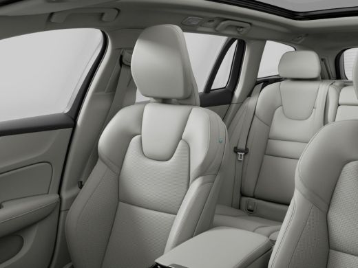 Volvo  V60 2.0 T6 Plug-in hybrid AWD Ultra Dark | Achterbank verwarmd | Achteruitrijcamera | Apple Carplay/A... ActivLease financial lease