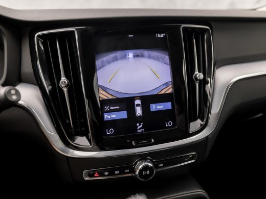 Volvo  V60 2.0 T6 Recharge AWD Sport 391Pk Automaat (APPLE CARPLAY, GROOT NAVI, CAMERA, LEDER, GETINT GLAS, ... ActivLease financial lease