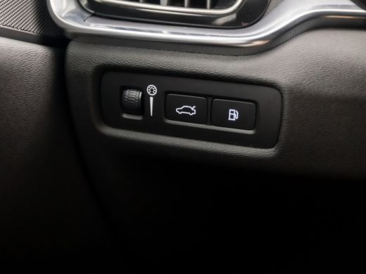 Volvo  V60 2.0 T6 Recharge AWD Sport 391Pk Automaat (APPLE CARPLAY, GROOT NAVI, CAMERA, LEDER, GETINT GLAS, ... ActivLease financial lease