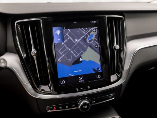 Volvo  V60 2.0 T6 Recharge AWD Sport 391Pk Automaat (APPLE CARPLAY, GROOT NAVI, CAMERA, LEDER, GETINT GLAS, ... ActivLease financial lease