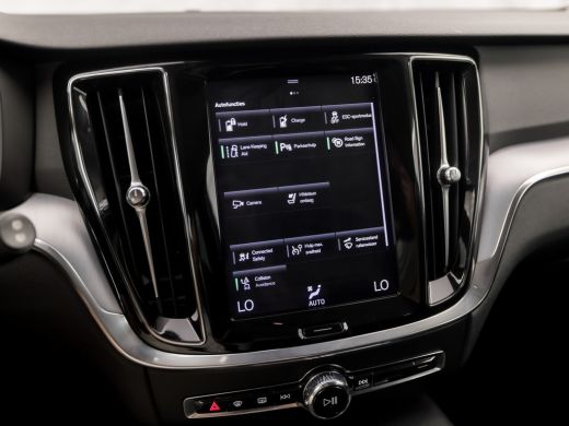 Volvo  V60 2.0 T6 Recharge AWD Sport 391Pk Automaat (APPLE CARPLAY, GROOT NAVI, CAMERA, LEDER, GETINT GLAS, ... ActivLease financial lease