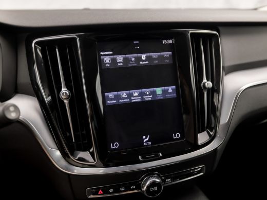 Volvo  V60 2.0 T6 Recharge AWD Sport 391Pk Automaat (APPLE CARPLAY, GROOT NAVI, CAMERA, LEDER, GETINT GLAS, ... ActivLease financial lease