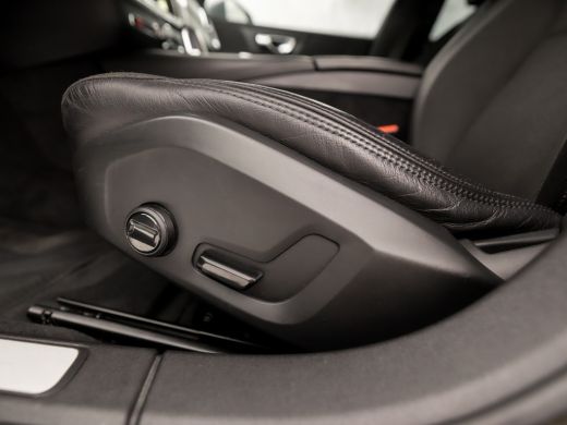 Volvo  V60 2.0 T6 Recharge AWD Sport 391Pk Automaat (APPLE CARPLAY, GROOT NAVI, CAMERA, LEDER, GETINT GLAS, ... ActivLease financial lease