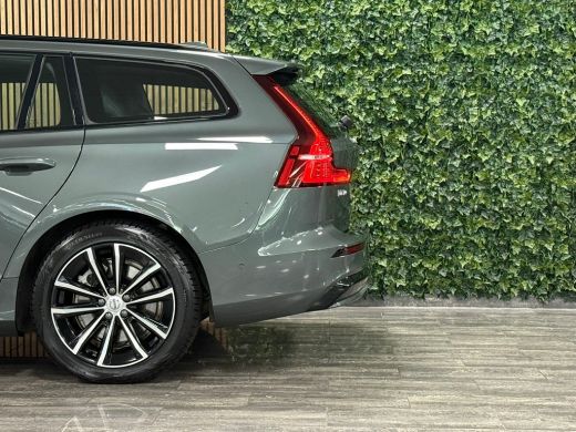 Volvo  V60 T8 AWD Recharge Plus Dark | Trekhaak | Harman Kardon | Adaptieve Cruise Control | Stoelverwarming... ActivLease financial lease