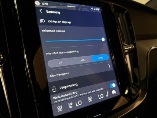 Volvo  V60 T8 AWD Recharge Plus Dark | Trekhaak | Harman Kardon | Adaptieve Cruise Control | Stoelverwarming... ActivLease financial lease