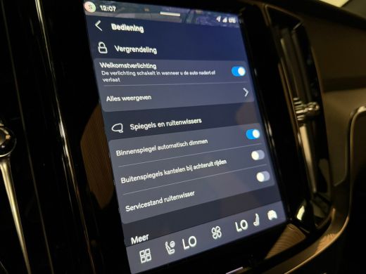 Volvo  V60 T8 AWD Recharge Plus Dark | Trekhaak | Harman Kardon | Adaptieve Cruise Control | Stoelverwarming... ActivLease financial lease