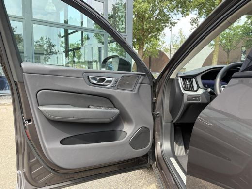Volvo  XC60 Plug-In Hybrid AWD T6 Plus Dark Recharge ADAPT. CRUISE CONTROL | STUUR & STOEL VERWARMING | PANOR... ActivLease financial lease