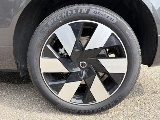 Volvo  XC60 Plug-In Hybrid AWD T6 Plus Dark Recharge ADAPT. CRUISE CONTROL | STUUR & STOEL VERWARMING | PANOR... ActivLease financial lease