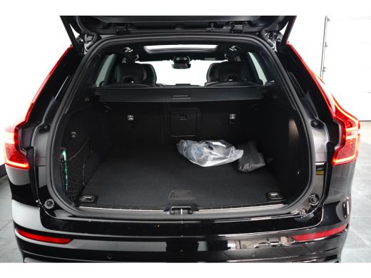 Volvo  XC60 Plus Black Edition Recharge Plug-In Hybrid AWD | Elektrisch glazen panorama-dak | Lichtmetalen ve... ActivLease financial lease