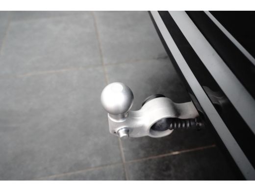 Volvo  XC60 Plus Black Edition Recharge Plug-In Hybrid AWD | Elektrisch glazen panorama-dak | Lichtmetalen ve... ActivLease financial lease