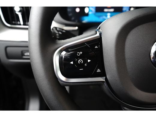 Volvo  XC60 Plus Black Edition Recharge Plug-In Hybrid AWD | Elektrisch glazen panorama-dak | Lichtmetalen ve... ActivLease financial lease