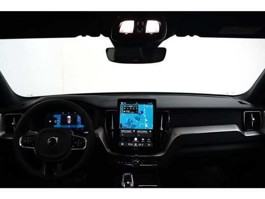 Volvo  XC60 Plus Black Edition Recharge Plug-In Hybrid AWD | Elektrisch glazen panorama-dak | Lichtmetalen ve... ActivLease financial lease