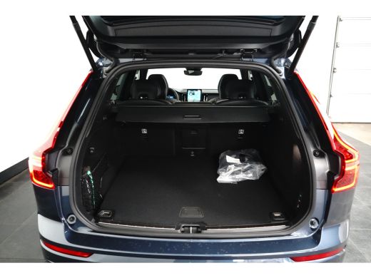 Volvo  XC60 Plus Black Edition Recharge Plug-In Hybrid AWD | Luchtvering | HU-Display | Trekhaak | 360 Camera | ActivLease financial lease