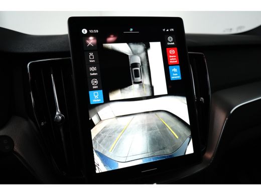 Volvo  XC60 Plus Black Edition Recharge Plug-In Hybrid AWD | Luchtvering | HU-Display | Trekhaak | 360 Camera | ActivLease financial lease