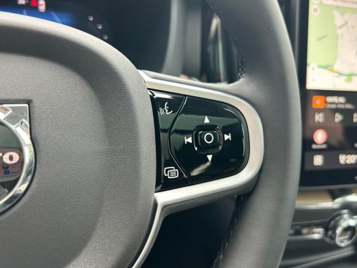 Volvo  XC60 T6 Plus Dark Recharge Plug-In Hybrid AWD | Luchtvering | H&K | HUD | Nappa | Trekhaak | Pano | Ma... ActivLease financial lease