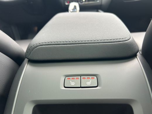 Volvo  XC60 T6 Plus Dark Recharge Plug-In Hybrid AWD | Luchtvering | H&K | HUD | Nappa | Trekhaak | Pano | Ma... ActivLease financial lease