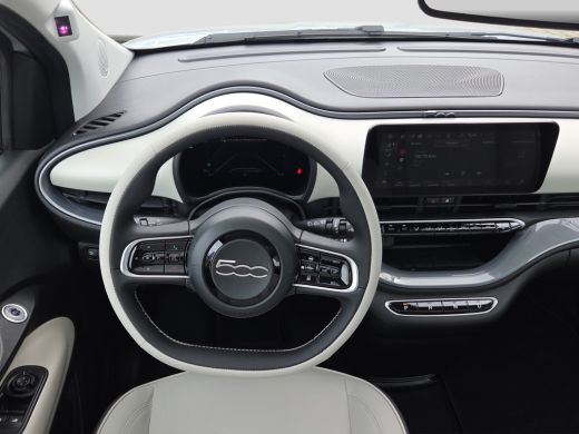 Fiat 500 La Prima Panoramadak | Vol leder | Stoelverwarming | Voorruit verwarming | JBL Audio | Adaptieve ... ActivLease financial lease