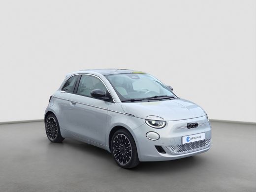 Fiat 500 La Prima Panoramadak | Vol leder | Stoelverwarming | Voorruit verwarming | JBL Audio | Adaptieve ... ActivLease financial lease