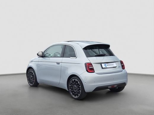 Fiat 500 La Prima Panoramadak | Vol leder | Stoelverwarming | Voorruit verwarming | JBL Audio | Adaptieve ... ActivLease financial lease