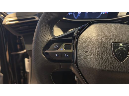Peugeot 2008 GT | Active Safety Brake met camera en radar (automatisch noodremsysteem) met Distance Alert (waa... ActivLease financial lease