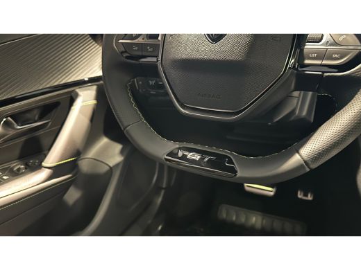 Peugeot 2008 GT | Active Safety Brake met camera en radar (automatisch noodremsysteem) met Distance Alert (waa... ActivLease financial lease