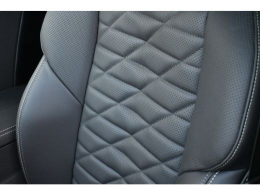 Peugeot 5008 GT Exclusive | Adaptieve cruise control met Stop&Go functie | LED 3D-achterlichten | Pack Safety ... ActivLease financial lease