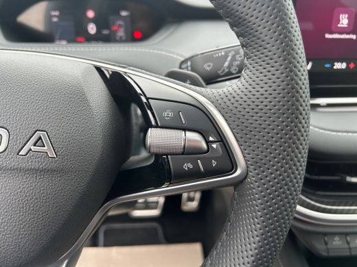 Skoda Elroq 85 Sportline | Matrix LED | Elektrische Achterklep | Stoel/Stuurverwarming | Achteruitrijcamera |... ActivLease financial lease