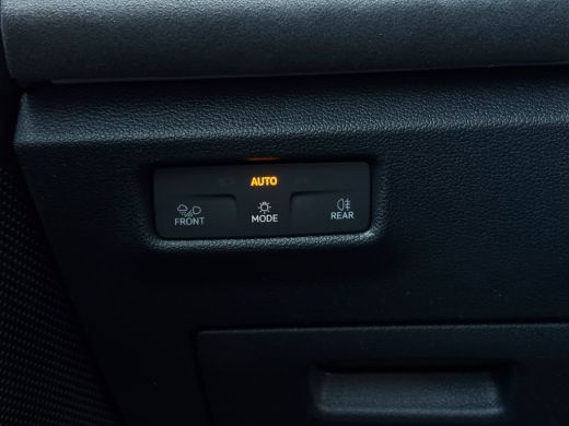 Volkswagen Tiguan R-Line Edition - eHybrid | 'App-Connect' draadloze smartphone integratie | Automatische afstandsr... ActivLease financial lease