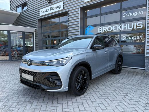 Volkswagen Tiguan R-Line Edition - eHybrid | 'App-Connect' draadloze smartphone integratie | Automatische afstandsr... ActivLease financial lease