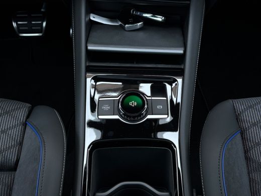 Volkswagen Tiguan R-Line Edition - eHybrid | 'App-Connect' draadloze smartphone integratie | Automatische afstandsr... ActivLease financial lease