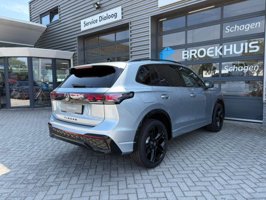 Volkswagen Tiguan R-Line Edition - eHybrid | 'App-Connect' draadloze smartphone integratie | Automatische afstandsr... ActivLease financial lease