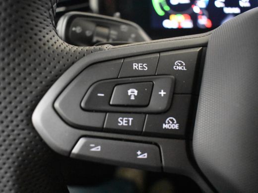 Volkswagen Tiguan R-Line Edition - eHybrid | 'App-Connect' draadloze smartphone integratie | Automatische afstandsr... ActivLease financial lease