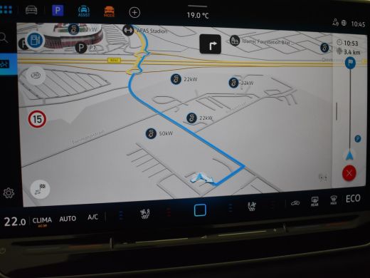 Volkswagen Tiguan R-Line Edition - eHybrid | 'App-Connect' draadloze smartphone integratie | Automatische afstandsr... ActivLease financial lease