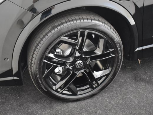 Volkswagen Tiguan R-Line Edition - eHybrid | 'App-Connect' draadloze smartphone integratie | Automatische afstandsr... ActivLease financial lease