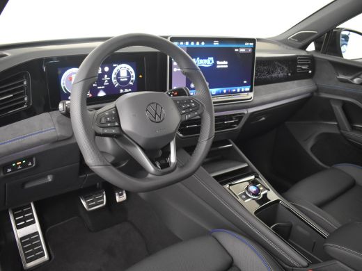 Volkswagen Tiguan R-Line Edition - eHybrid | 'App-Connect' draadloze smartphone integratie | Automatische afstandsr... ActivLease financial lease