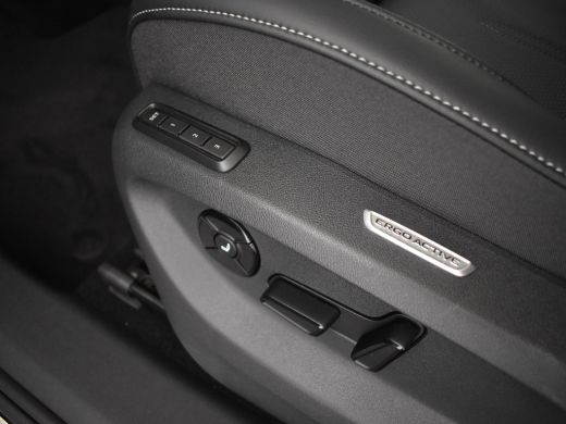 Volkswagen Tiguan R-Line Edition - eHybrid | 'App-Connect' draadloze smartphone integratie | Automatische afstandsr... ActivLease financial lease
