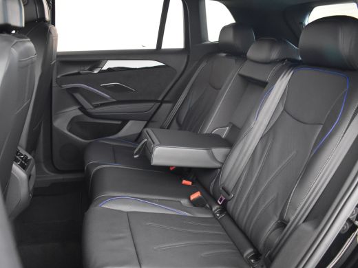 Volkswagen Tiguan R-Line Edition - eHybrid | 'App-Connect' draadloze smartphone integratie | Automatische afstandsr... ActivLease financial lease